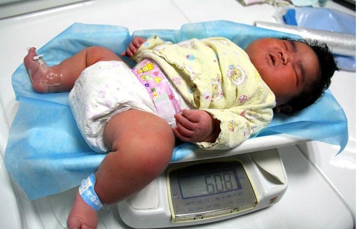 芜湖第二人民医院出生超级宝宝 男婴体重6.23公斤
