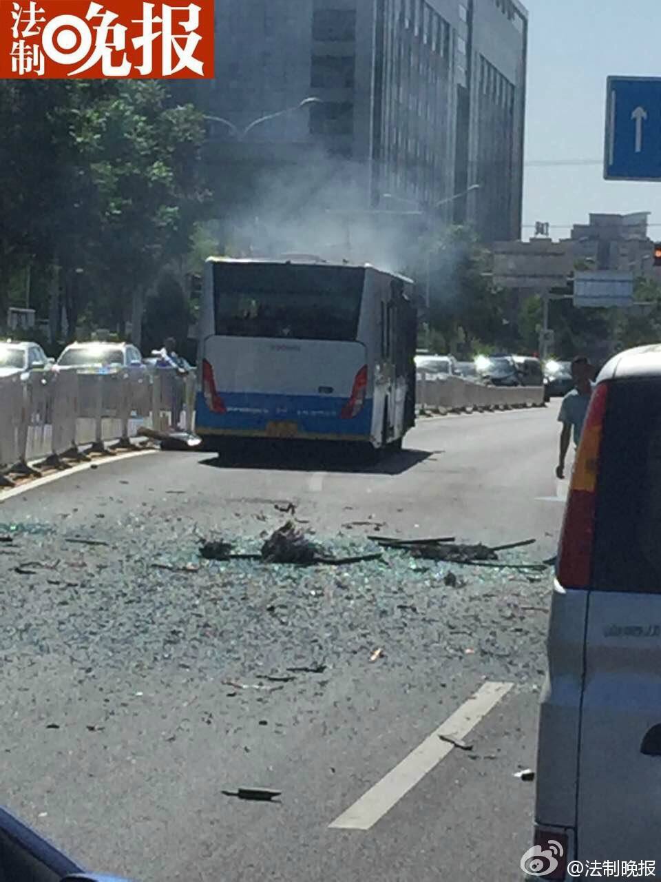 北京小营北路569公交车突然爆炸